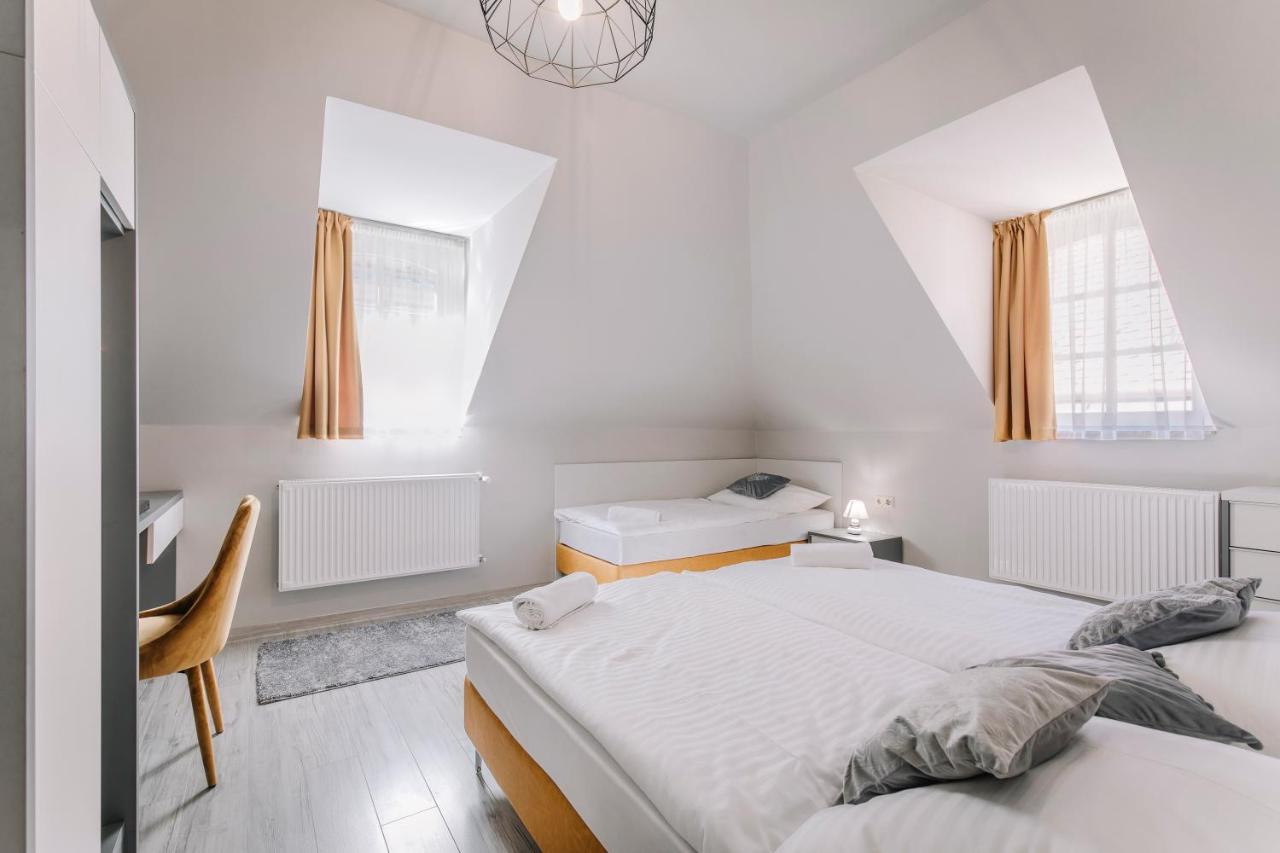 Soho Apartmanhaz ジュール エクステリア 写真