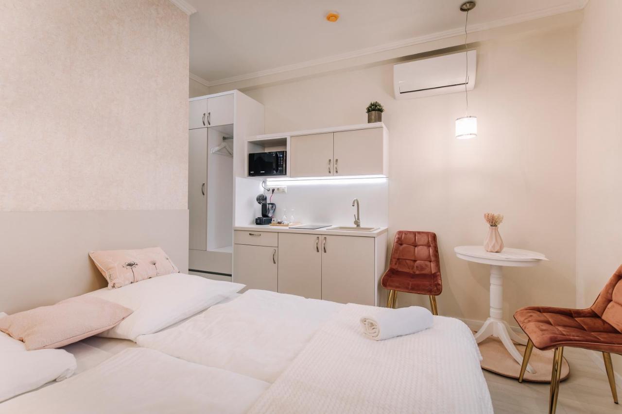Soho Apartmanhaz ジュール エクステリア 写真