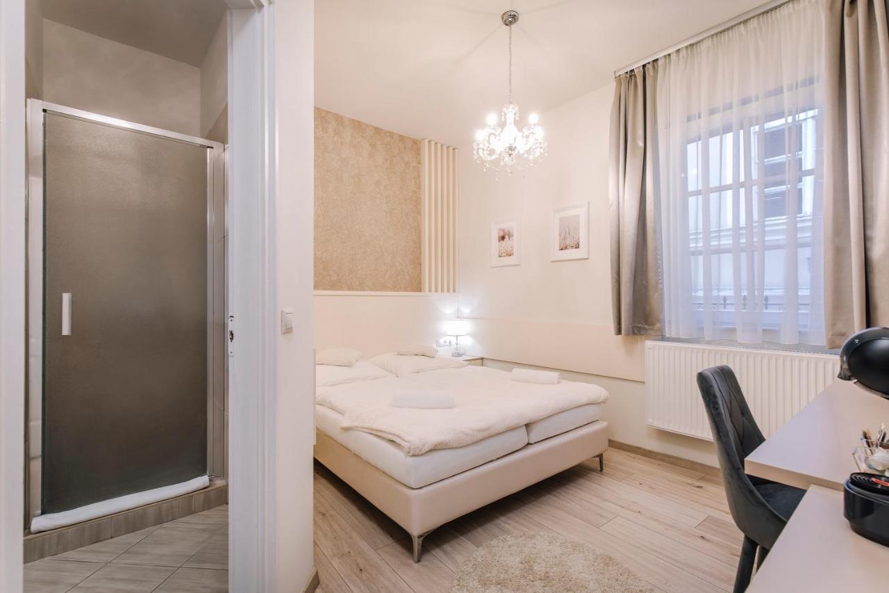 Soho Apartmanhaz ジュール エクステリア 写真