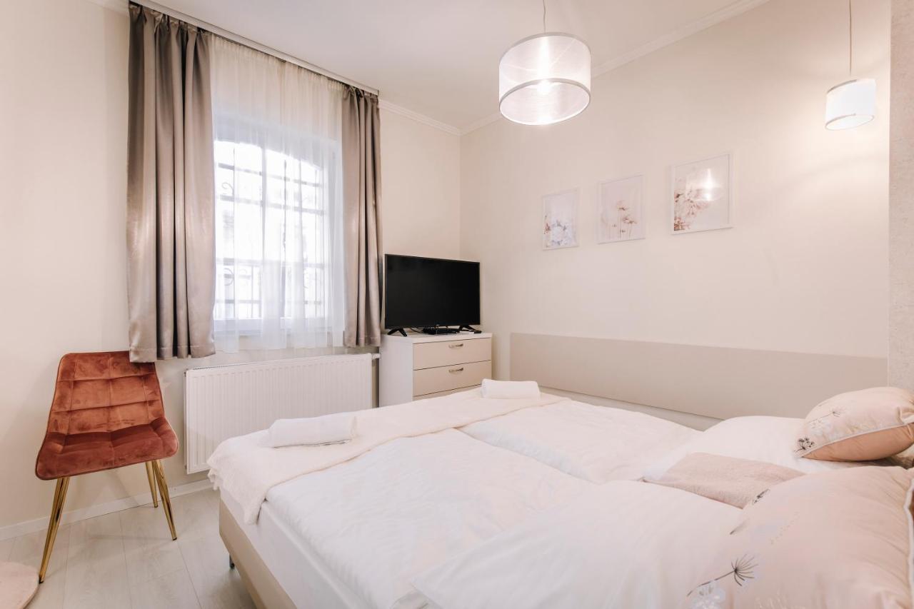 Soho Apartmanhaz ジュール エクステリア 写真