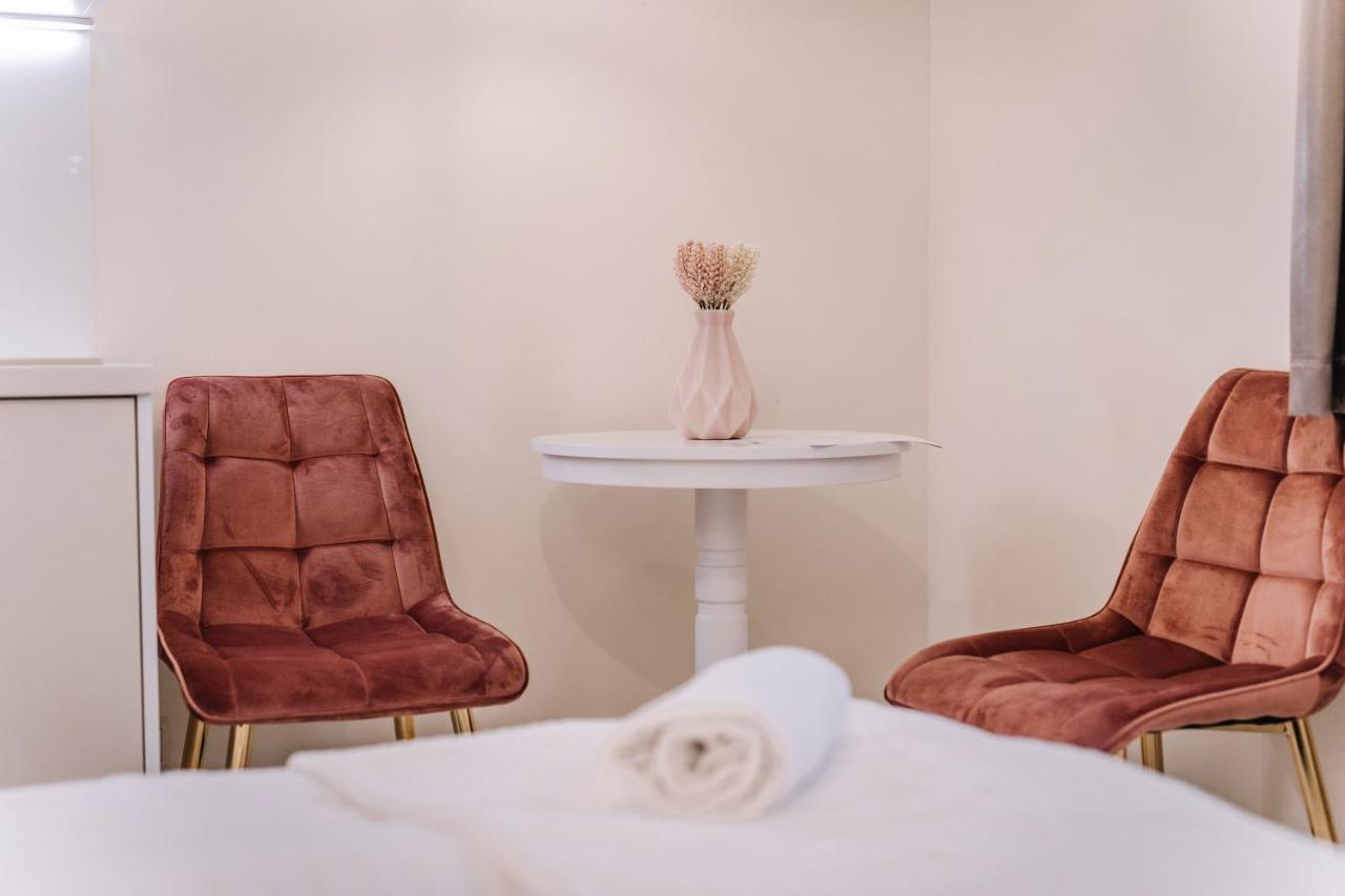 Soho Apartmanhaz ジュール エクステリア 写真