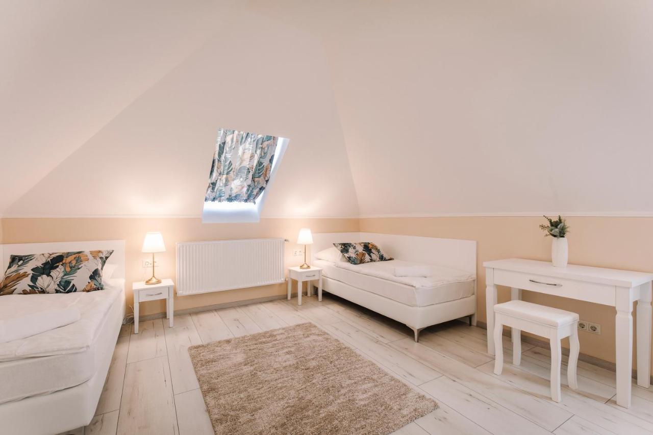 Soho Apartmanhaz ジュール エクステリア 写真